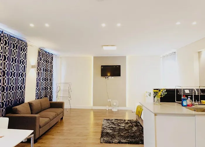 Contemporary 2 Bedroom Apartment In Central London